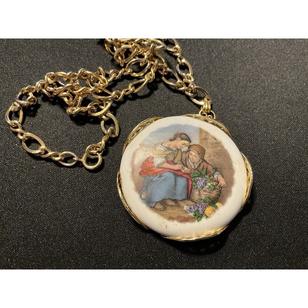 16in Hand Painted Porcelain Gold Tone Necklace